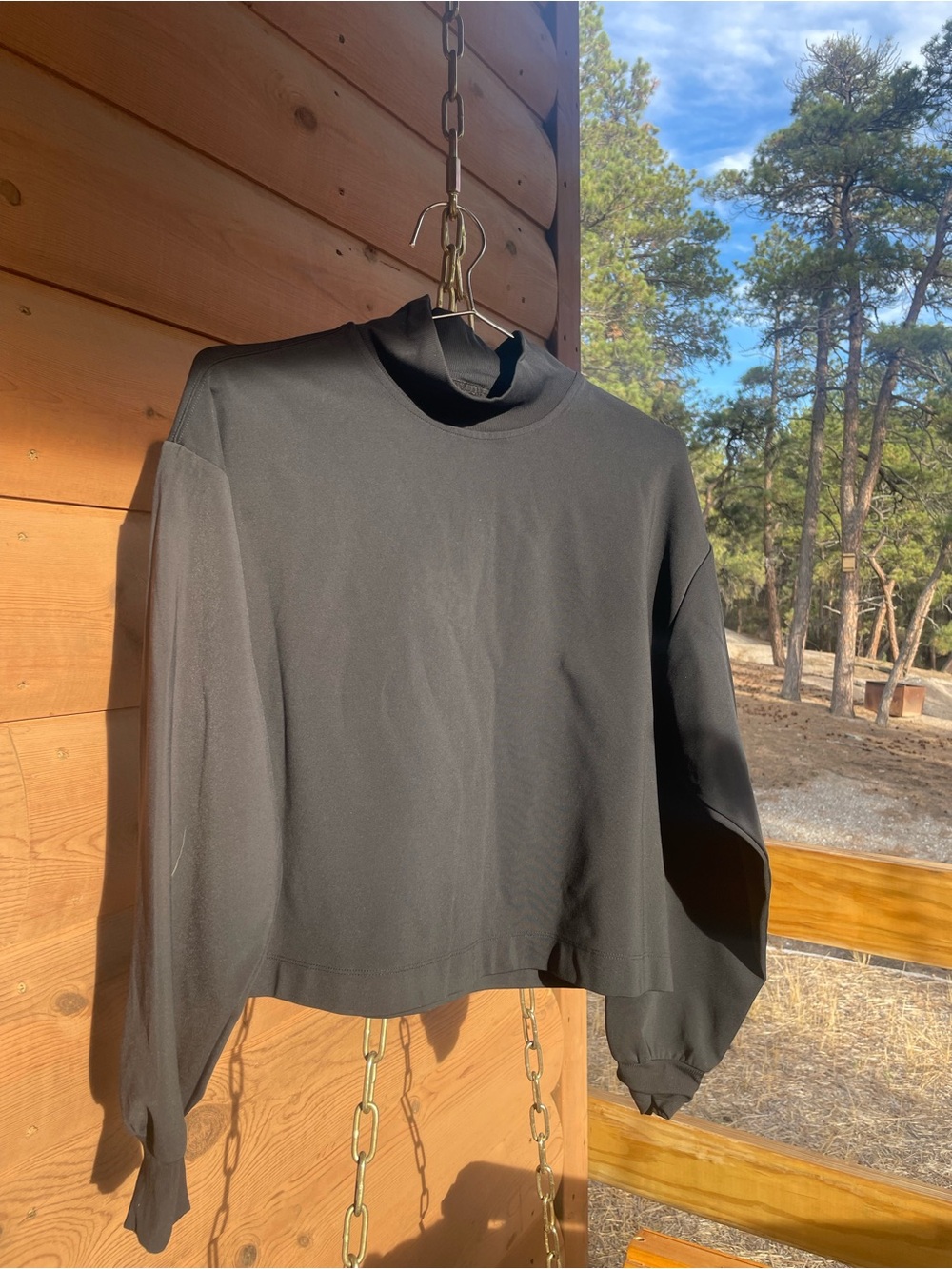 Athleta Mock Neck Cropped Top